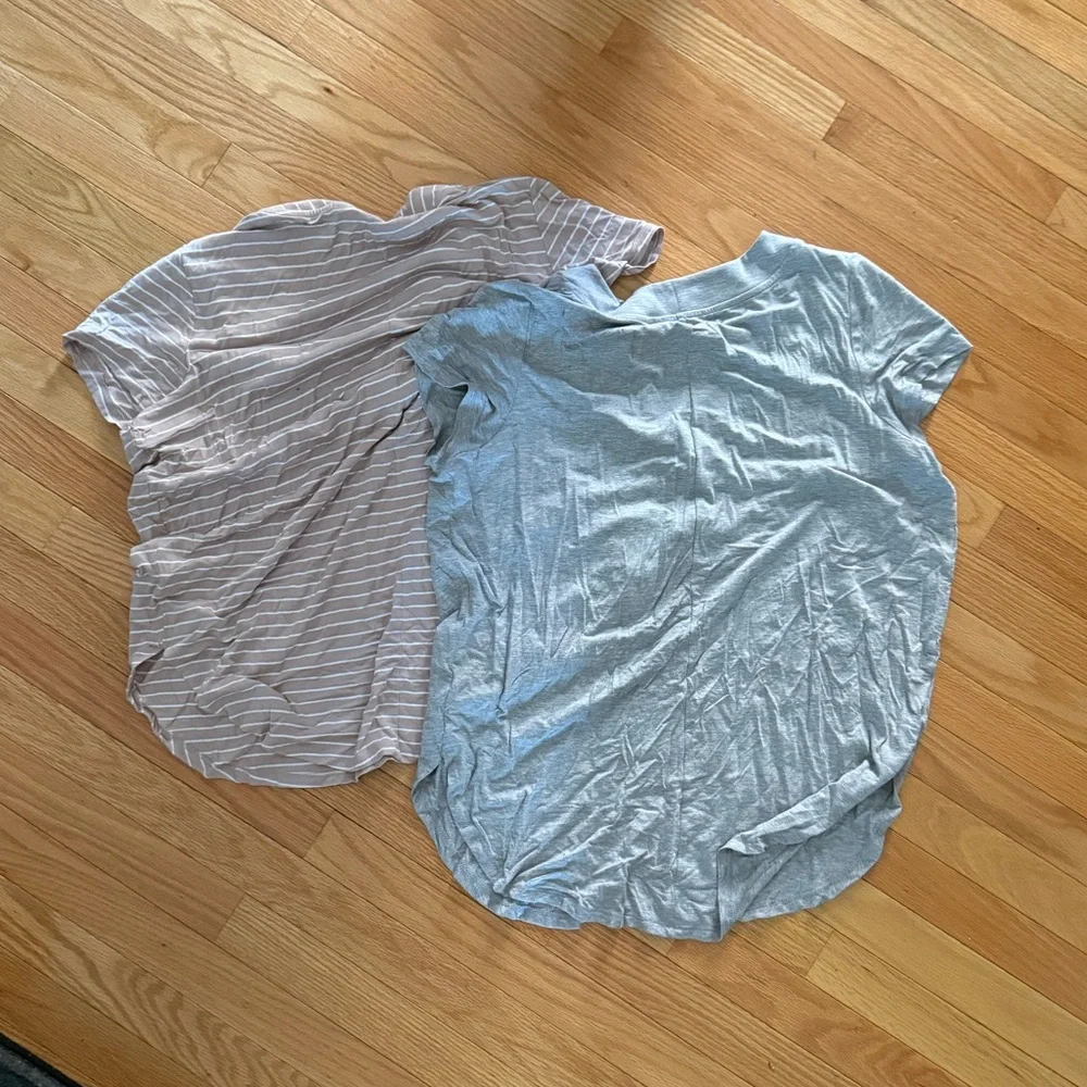 Old Navy❗️BUNDLE❗️Luxe Loose V Neck Tunic Top - Picture 5 of 6